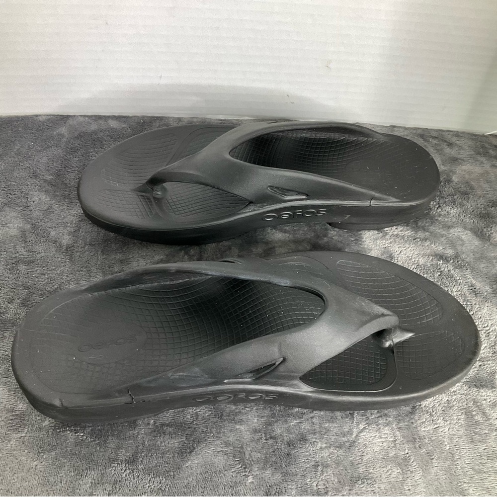 OOFOS Women&Men's Original Flip Flop Black Men’s‎ Size 11 US Women’s Size 13  US